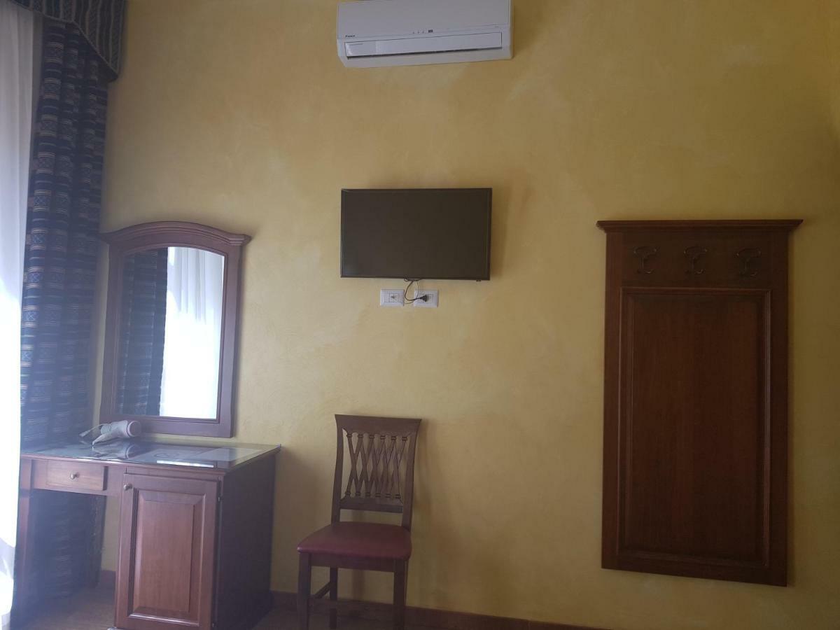 3 Lati Di Pitagora B&B Roma Exterior foto
